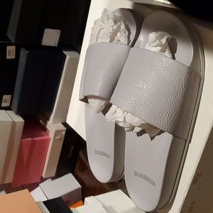 NIB $790 sz 40 Vetements leather sandals